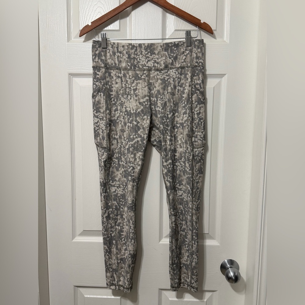 Lululemon athletica invigorate high rise tight size 10 euc